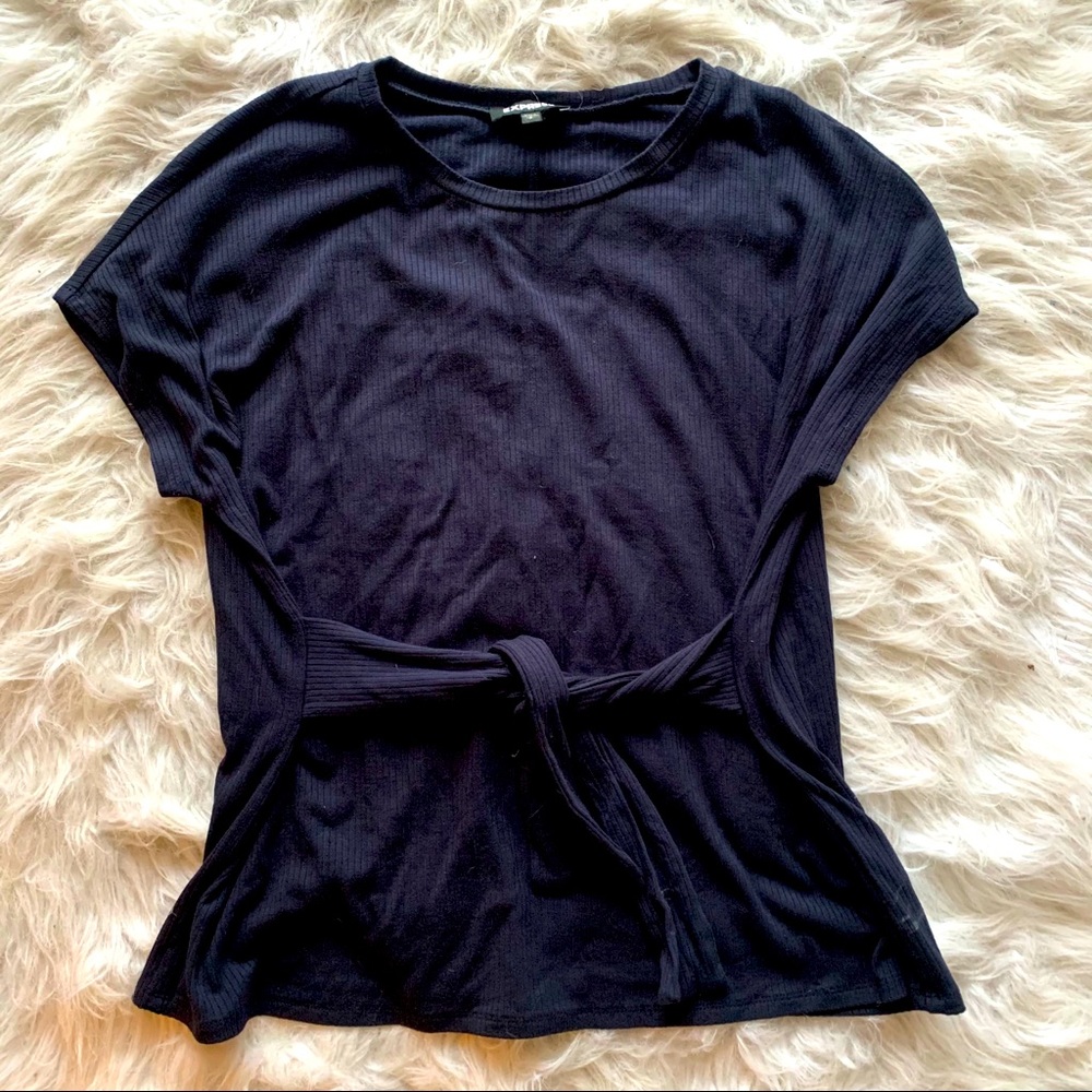 Express tie waist tee